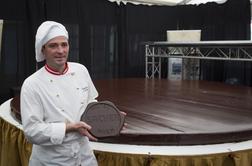 V Ljubljani so razdelili šest tisoč kosov torte, katere recept hranijo v sefu