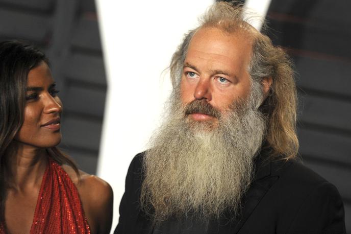 Rick Rubin | Rubinov vpliv na sodobno pop kulturo je neizmeren. V preteklosti je izjavil, da niti ne obvlada glasbila niti nima veliko znanja o studijski tehnologiji, je pa pomembno, kaj čuti. V svoji knjigi pravi takole: "Delo, ki ima pet napak, še ni dokončano. Z osmimi napakami pa morda je." | Foto Guliverimage