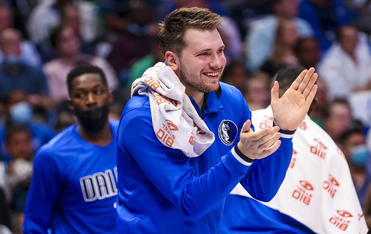 Luka Dončić | Luka Dončić je na prvi domači tekmi v sezoni 2021/22 v American Airlines Centru premagal Houston. | Foto Reuters