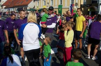 Več kot 1000 tekačev na žalskih ulicah