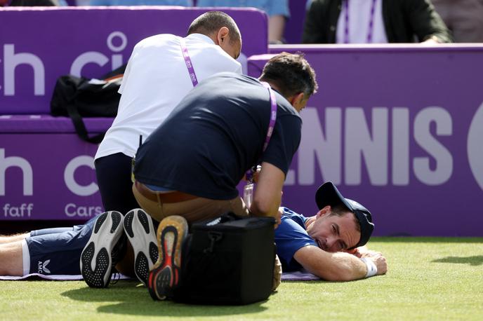 Andy Murray | Andy Murray je zaradi poškodbe hrbtra predal dvoboj drugega kroga. | Foto Reuters