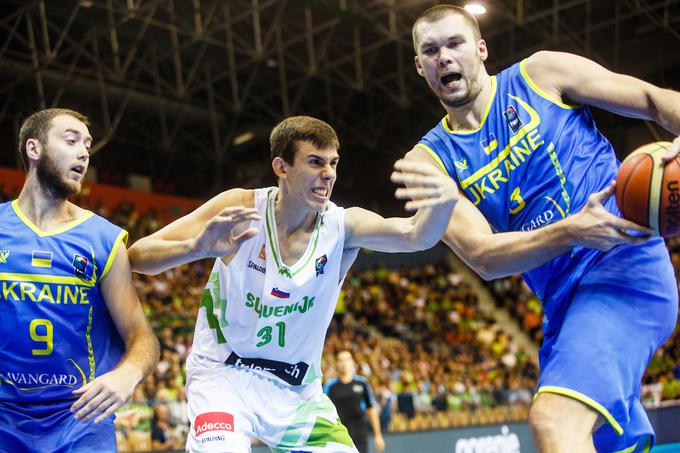 Presenečen je bil, da je bil že letos poleti del članske reprezentance, ki si je prek kvalifikacij priigrala nastop na EuroBasketu 2017. | Foto: Grega Valančič/Sportida