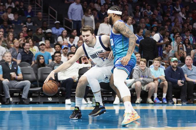 Luka Dončić je največ točk dosegel v tretji četrtini. Takrat so bili strelci za Dallas le Dončić (21), Kleber (5) in Powell (2). | Foto: Reuters