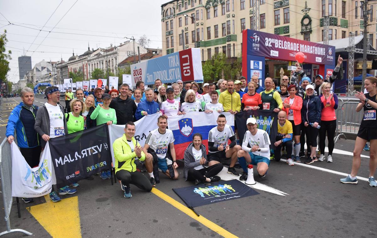 igor zonik  maraton beograd | Vse več Slovencev odhaja na maratone v tujino. Fotografija je z maratona v Beogradu, kamor je prejšnji konec tedna odpotovala večja skupina slovenskih tekačev. | Foto Igor Zonik