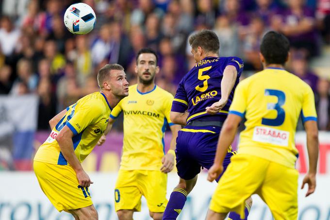 Ljubljančan s številko 5 pri NK Maribor je v Evropi preskočil dve stopnički (Levski in Aberdeen). | Foto: Vid Ponikvar