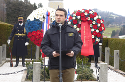 Tonin položil venec v spomin na padle partizane z Menine