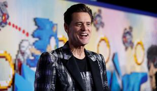 Jim Carrey zasmehoval Melanijo Trump in naletel na vrsto kritik #video