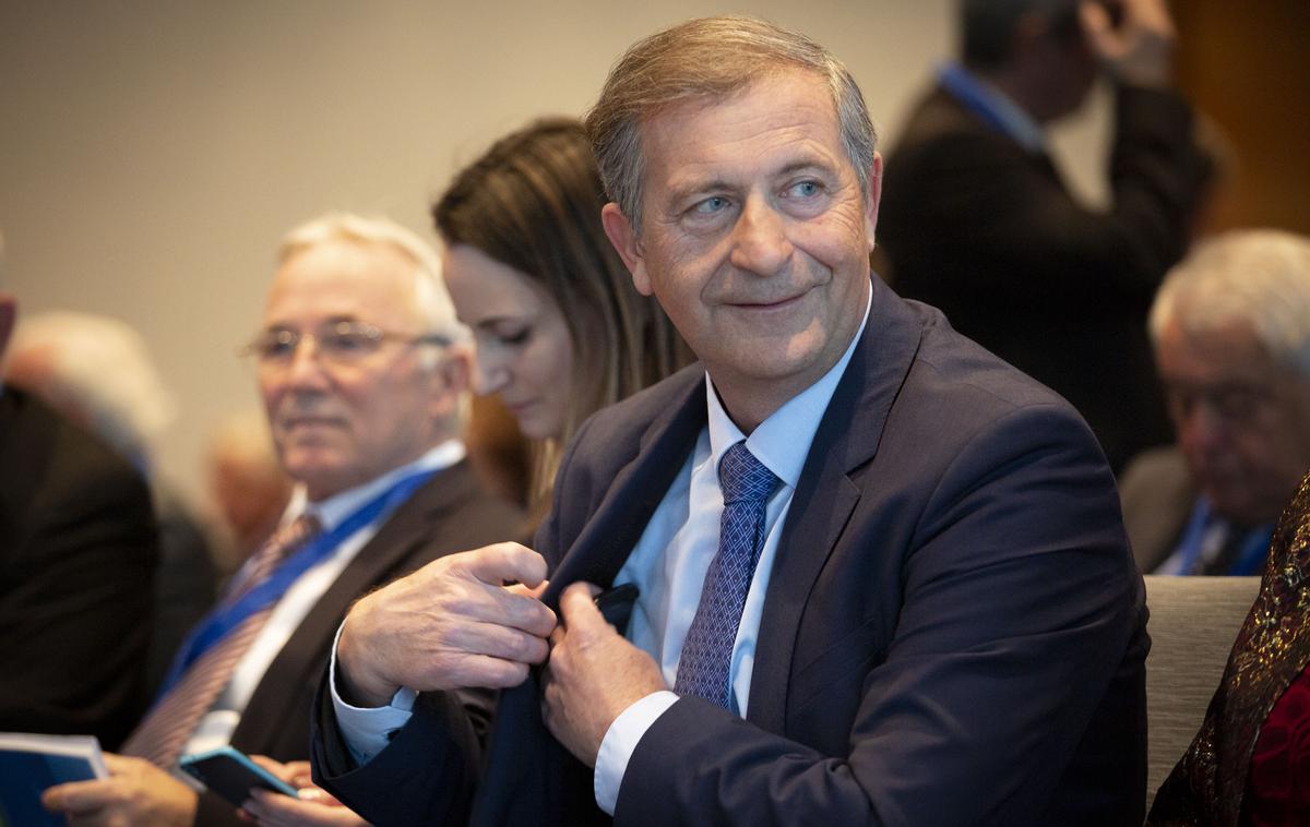 kongres stranke DESUS Karel Erjavec | Karl Erjavec, ki DeSUS vodi od leta 2005, je prepričan, da bo stranko upokojencev vodil tudi po današnjem volilnem kongresu. | Foto Bojan Puhek