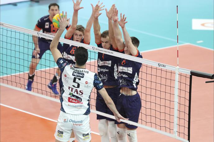 Trentino : ACH Volley | ACH Volley je ligo prvakov odprl s porazom z 1:3 pri Trentinu. | Foto CEV