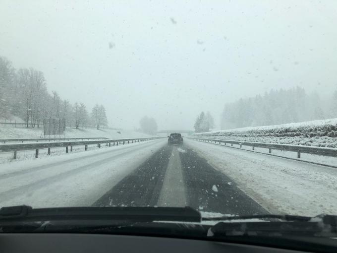 Tako je bilo okoli poldneva na avtocesti proti Dolenjski. | Foto: Lea Majcen