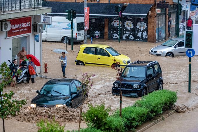 Poplavljena Grčija le malo bolj vzhodno od prizorišča relija Akropolis | Foto: Reuters