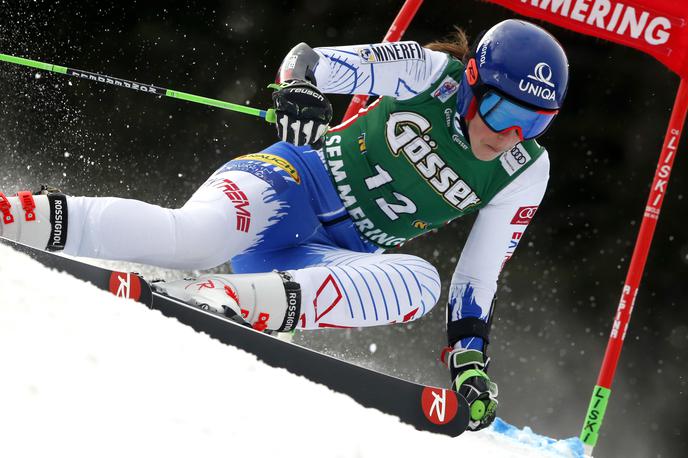 Petra Vlhova | Petra Vlhova se veseli premierne veleslalomske zmage. | Foto Getty Images