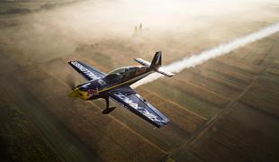 Red Bull Air Race in Slovenci: za najboljše pilote bograč in bujta repa?