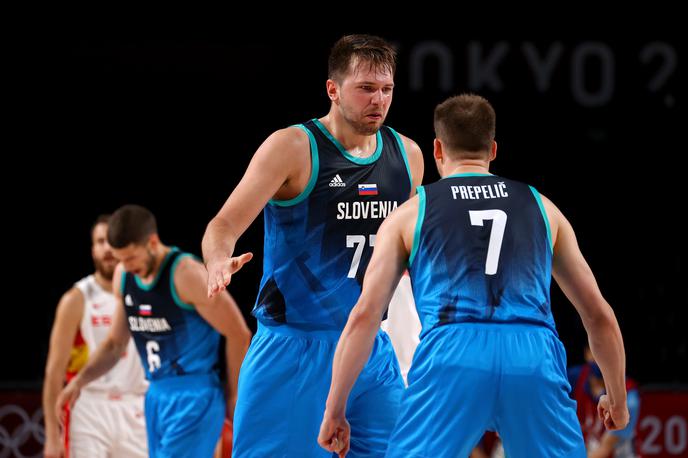 Luka Dončić Klemen Prpelič | Slovenci pišejo posebno pravljico. Premagali so tudi aktualne svetovne prvake Špance in osvojili prvo mesto v skupini. | Foto Reuters