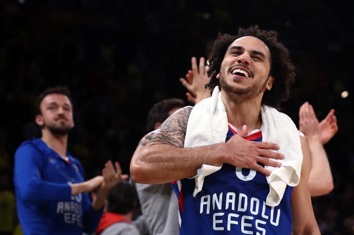 Shane Larkin | Shane Larkin je dosegel neverjetnih 49 točk. | Foto Reuters