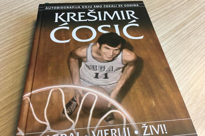 Knjiga Čosić | Avtobiografija, ki je razpihala debelo plast prahu. | Foto MaPa