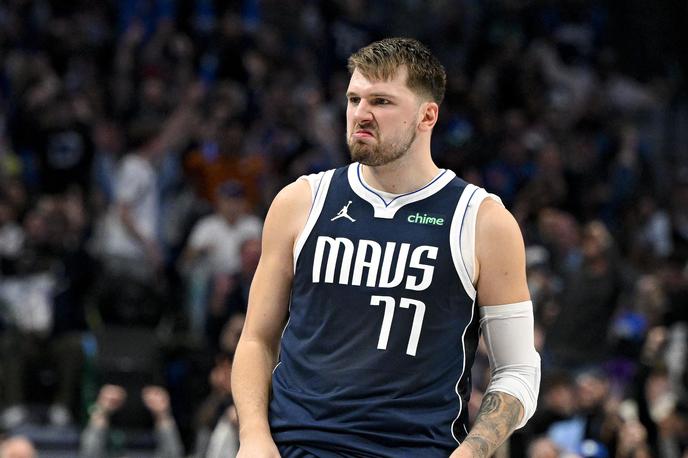 Luka Dončić | Luka Dončić je še na peti zaporedni tekmi dosegel trojni dvojček z vsaj 30 doseženimi točkami. | Foto Reuters