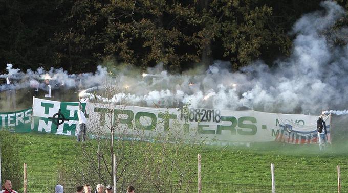 Tudi navijaška skupina Trotters je letos slavila okroglo obletnico. | Foto: Facebook/NK Krka