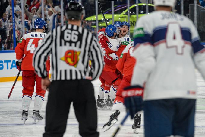 Čehi so v boju za bron z 8:4 premagali Američane, ki so zapravili prednost s 3:1. Čehi so preobrat pripravili v zadnji tretjini, v kateri so dosegli šest golov. | Foto: Reuters