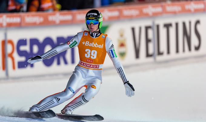 Domen Prevc je v skupnem seštevku zdrsnil na drugo mesto. | Foto: Sportida