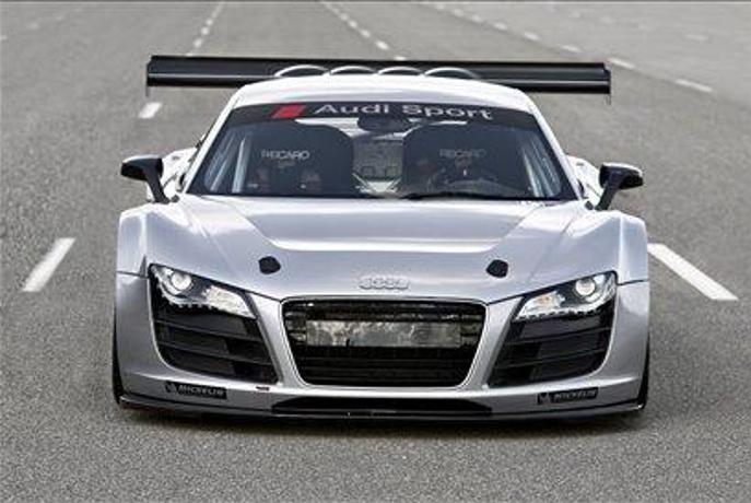 Audi R8 racing