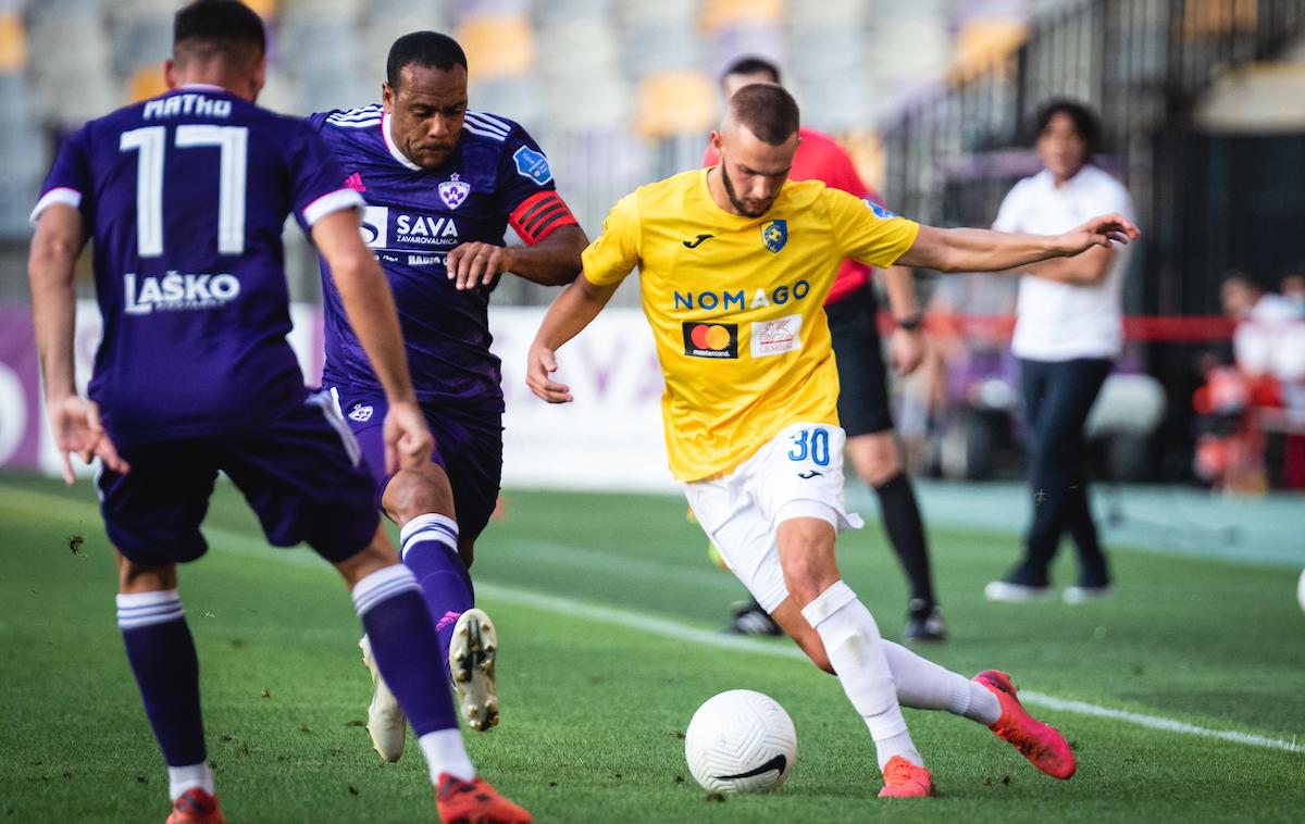 Maribor Bravo | Mariborčani so se po zmagi nad Bravom (začasno) povzpeli na prvo mesto. | Foto Blaž Weindorfer/Sportida