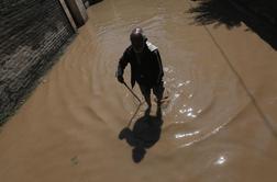 Poplave v Maroku zahtevale najmanj 35 življenj (video)