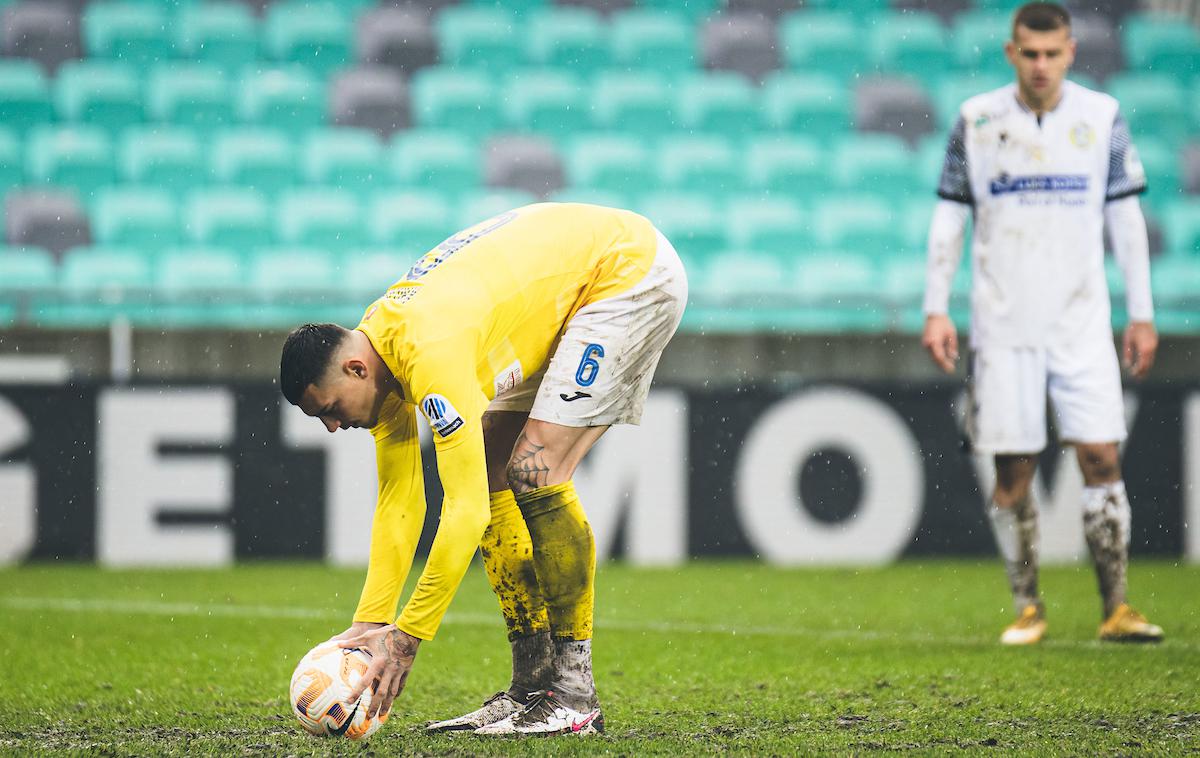 NK Koper : NK Bravo 1. SNL Mitja Križan | Mitja Križan se seli v Rusijo. | Foto Grega Valančič/Sportida