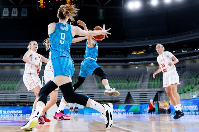 slovenska ženska košarkarska reprezentanca : Črna gora, pripravljalna tekma | Slovenke so na predzadnji tekmi premagale Črno goro. | Foto Vid Ponikvar/Sportida