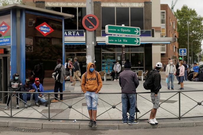 Madrid | Širi se krog mestnih predelov Madrida, za katere so pristojne regijske oblasti odredile karanteno. | Foto Reuters