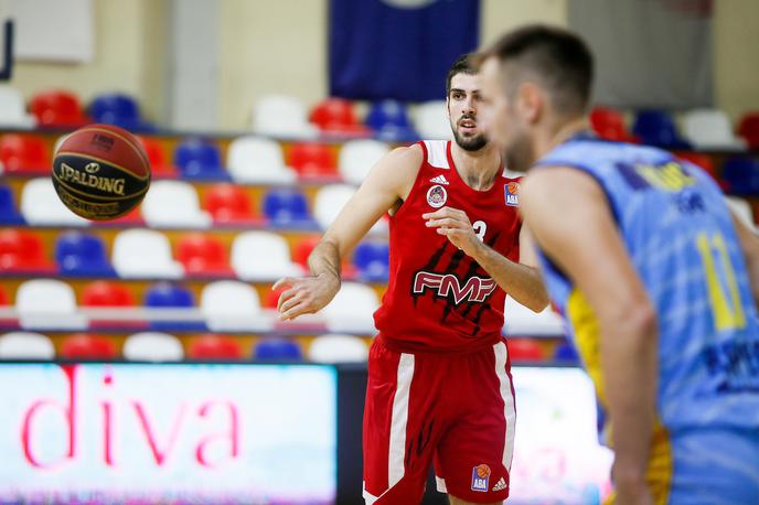 Marko Radovanović | Cedevito Olimpijo je okrepil Marko Radovanović (v rdečem dresu). | Foto Sportida