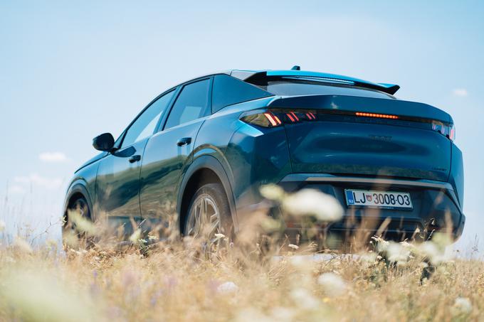 Stellantis, pod okrilje katerega spadajo znamke Peugeot (na fotografiji model 3008), Citroën, Opel, Fiat, Chrysler in Jeep, je prejšnji mesec znižal napoved poslovanja. | Foto: Jan Lukanović