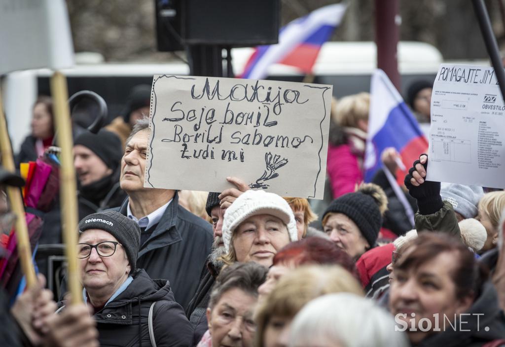 Protestni shod upokojencev, ki ga je pripravila ljudska iniciativa Glas upokojencev Slovenije. Upokojenci