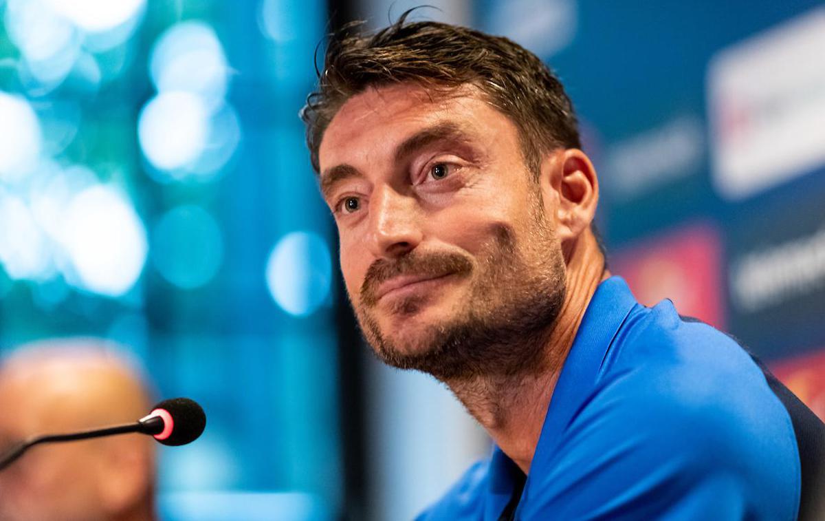 trenerji prve lige Albert Riera | Riera je v petek obljubil, da bo v ponedeljek pripravljen na 200 vprašanj. | Foto Matic Klanšek Velej/Sportida