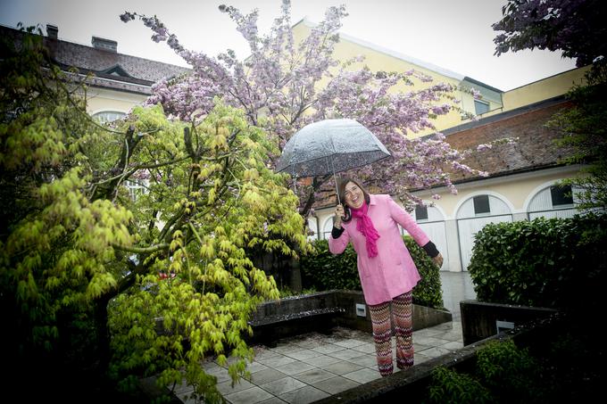 "Če ne bodo jokali kot otroci, bodo jokali kot odrasli. Ko padejo in jokajo, jim velikokrat rečem: Življenje je trdo." | Foto: Ana Kovač