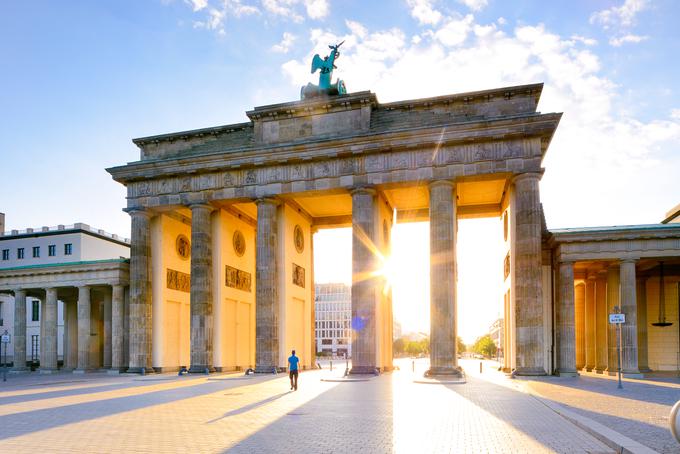 Berlin, Brandenburška vrata, gledano s Trga 18. marca © DZT/ Francesco Carovillano | Foto: 