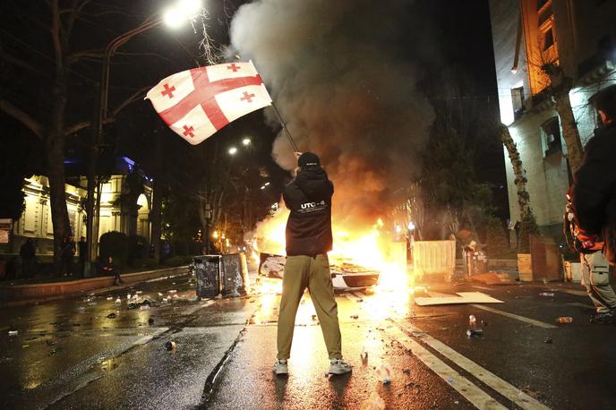 Gruzija. Protest. | Gruzija, nekdanja sovjetska republika, ki je bila leta 2008 poražena v kratki vojni z Rusijo, si uradno prizadeva za vstop v Evropsko unijo in Nato. | Foto Guliverimage