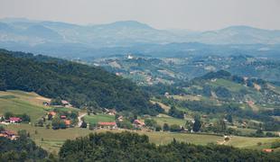 Ideja za kolesarski izlet: po slikovitih gričih daleč proč od vrveža