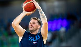 Luka Dončić se je pridružil reprezentanci in že treniral #video