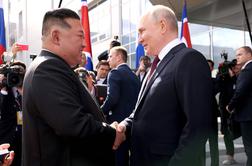 Ali Vladimir Putin in Kim Džong Un pripravljata "oktobrsko presenečenje"?