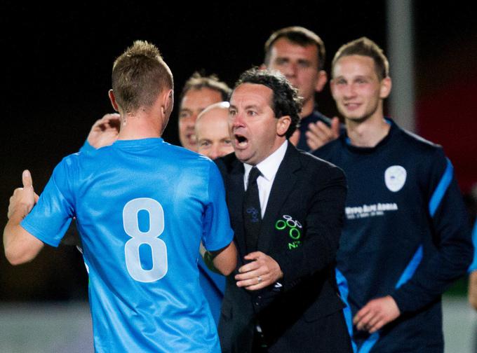 Slovenija se je z Grčijo nazadnje pomerila leta 2012. Takrat se je prijateljski dvoboj v Avstriji končal z 1:1, Sloveniji pa je remi z atraktivnim zadetkom v izdihljajih srečanja priboril Jasmin Kurtić. Zvezni igralec Parme v četrtek zaradi kazni ne bo pomagal Kekovi četi ... | Foto: Vid Ponikvar