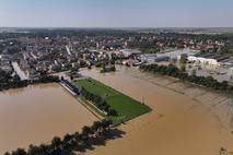 Poljska, poplave, nogometno igrišče