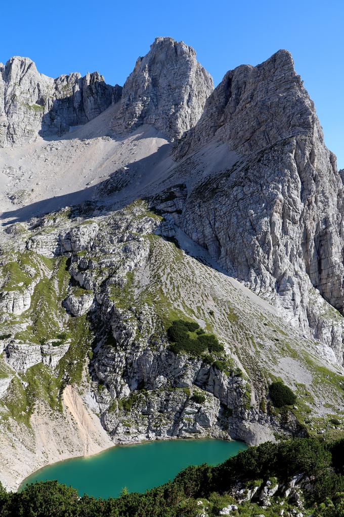 Pogled na Spodnje Kriško jezero pod Pihavcem. Eden najlepših v Julijcih! | Foto: Matej Podgoršek