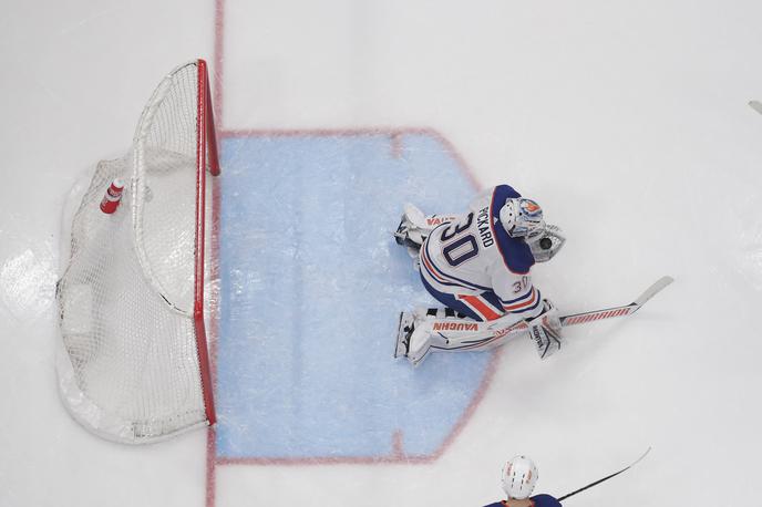 Edmonton oilers | Calvin Pickar je bil ob zmagi Edmontona v Pittsburghu nerešljiva uganka za domače, zaklenil je svoj gol in zaustavil 41 strelov. | Foto Reuters