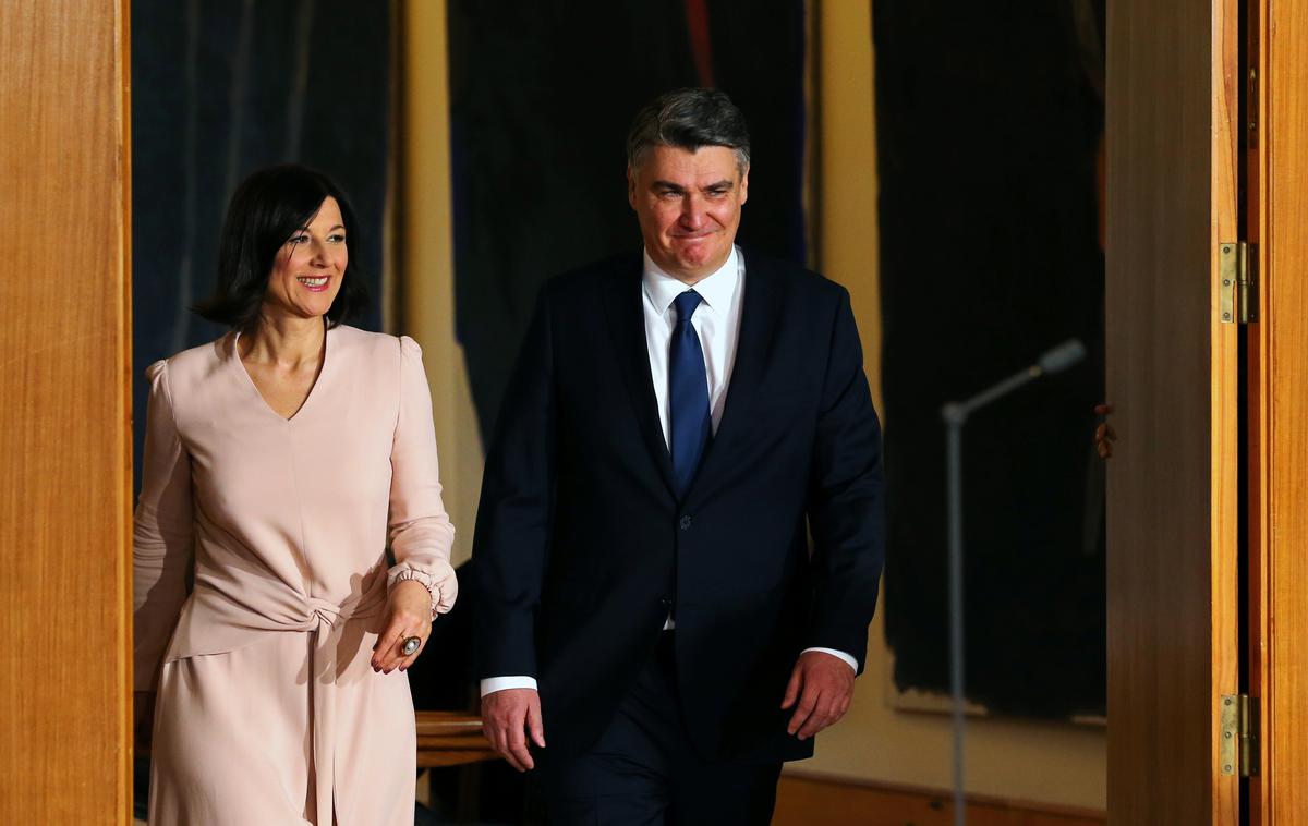 Zoran Milanović s soprogo | Hrvaški predsednik Zoran Milanović je na Pantovčak prišel z ženo in novo hrvaško prvo damo Sanjo Musić Milanović. | Foto Reuters