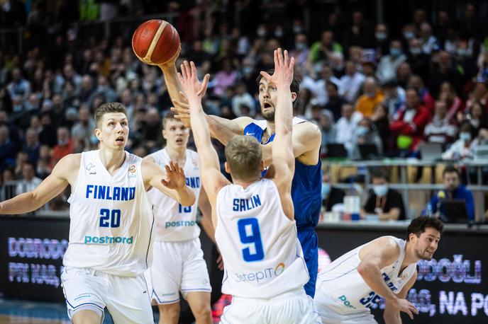 Kvalifikacije za SP: Slovenija - Finska, košarka | Slovenci so še drugič v štirih dneh priznali premoč s Fincem. | Foto Vid Ponikvar