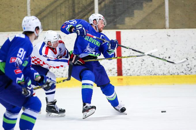 Tempo treningov slovenskih oklepnikov se bo umiril. Pred prvenstvom jih čakata še dve tekmi, v soboto proti Japoncem na Bledu, prihodnjo sredo v Budimpešti proti Madžarom. | Foto: Matic Klanšek Velej/Sportida