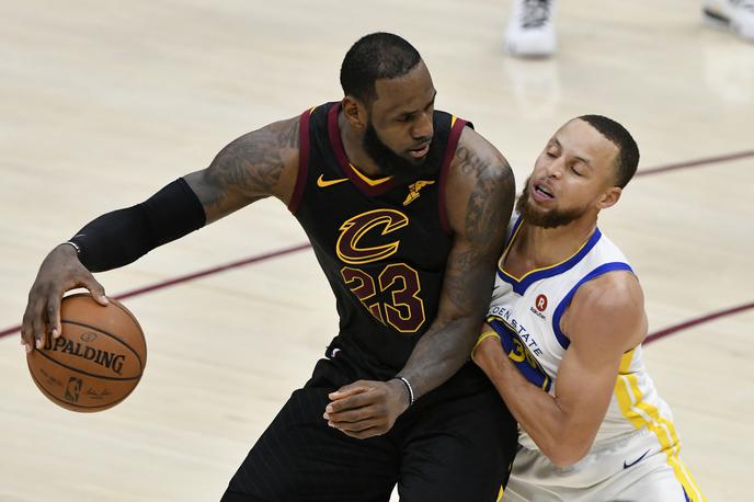 LeBron James Stephen Curry | Foto Reuters