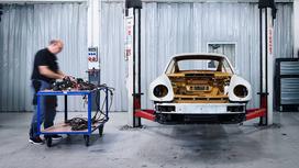 Porsche 911 993 turbo project gold