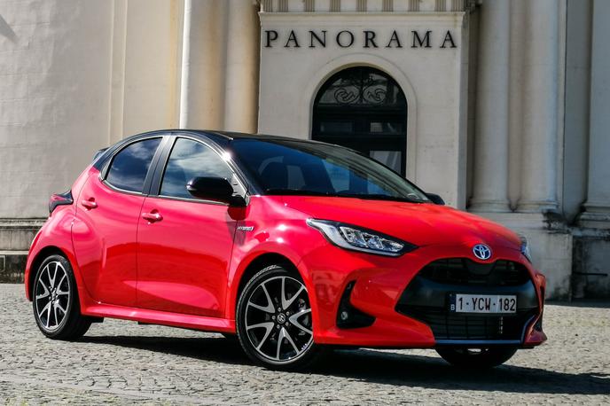 Toyota yaris | Četrta generacija yarisa je oblikovno povsem drugačna od predhodnikov - mali mestni avto je postal magnet za oči mimoidočih. | Foto Gašper Pirman